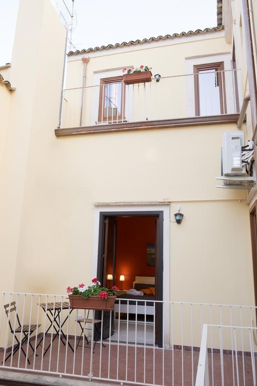 Niria Hotel Ragusa Exterior photo